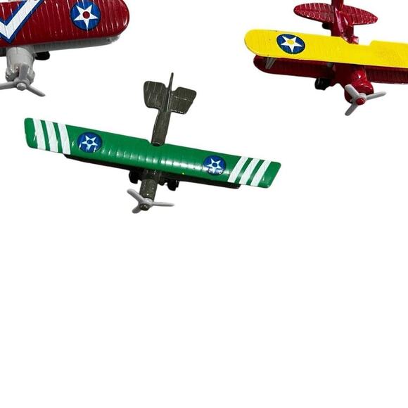 Set of 4 bi-wing airplanes, die cast metal and plastic to attach wings. - Picture 3 of 6